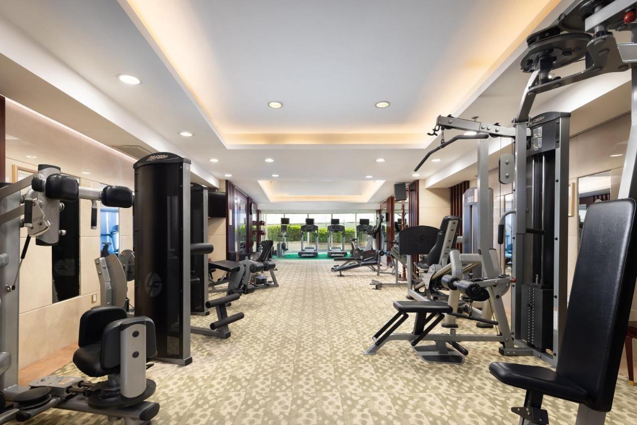 Crowne Plaza Landmark Shenzhen: Border-Close Retreat with Heated Pool Exterior photo