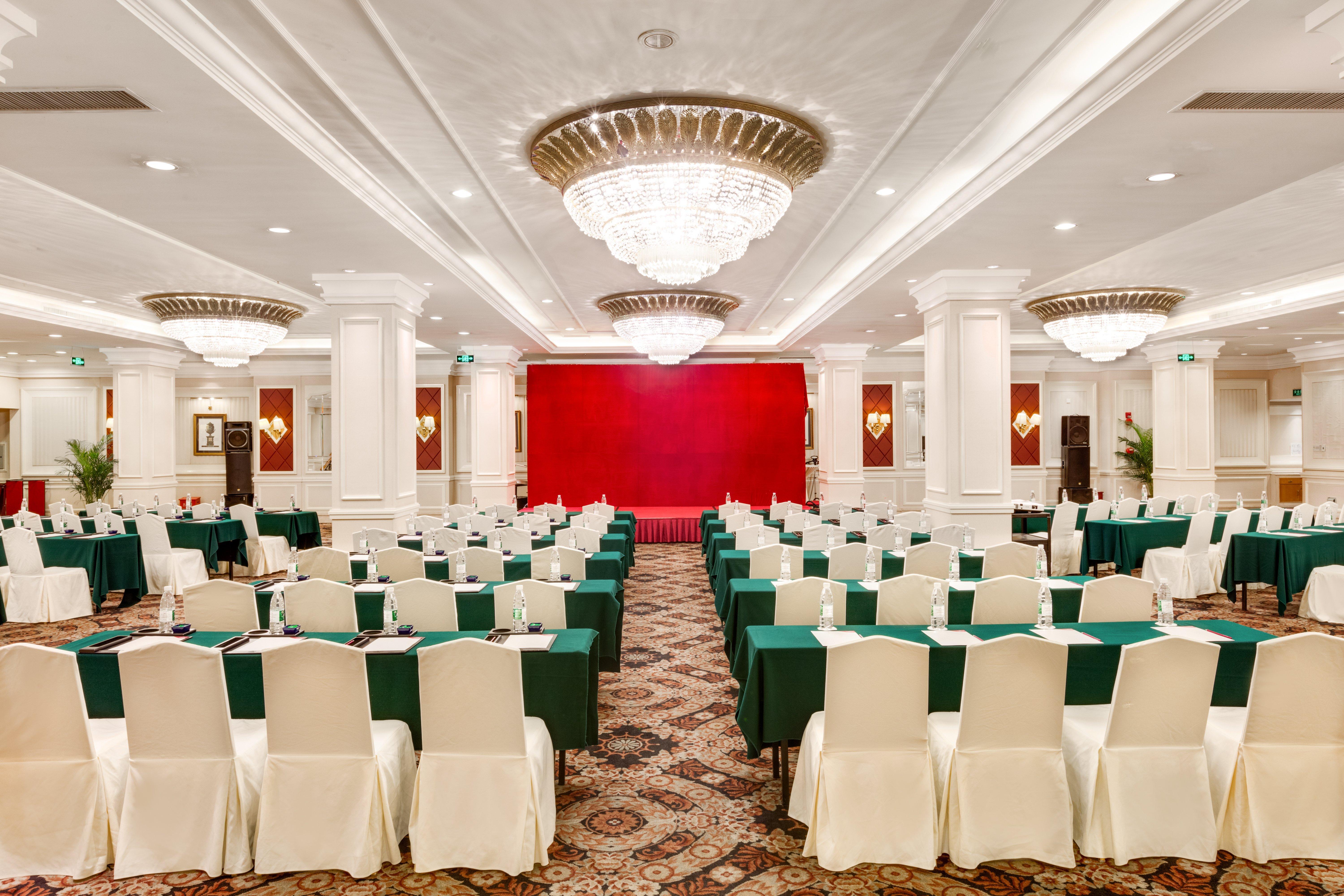 Crowne Plaza Landmark Shenzhen: Border-Close Retreat with Heated Pool Exterior photo