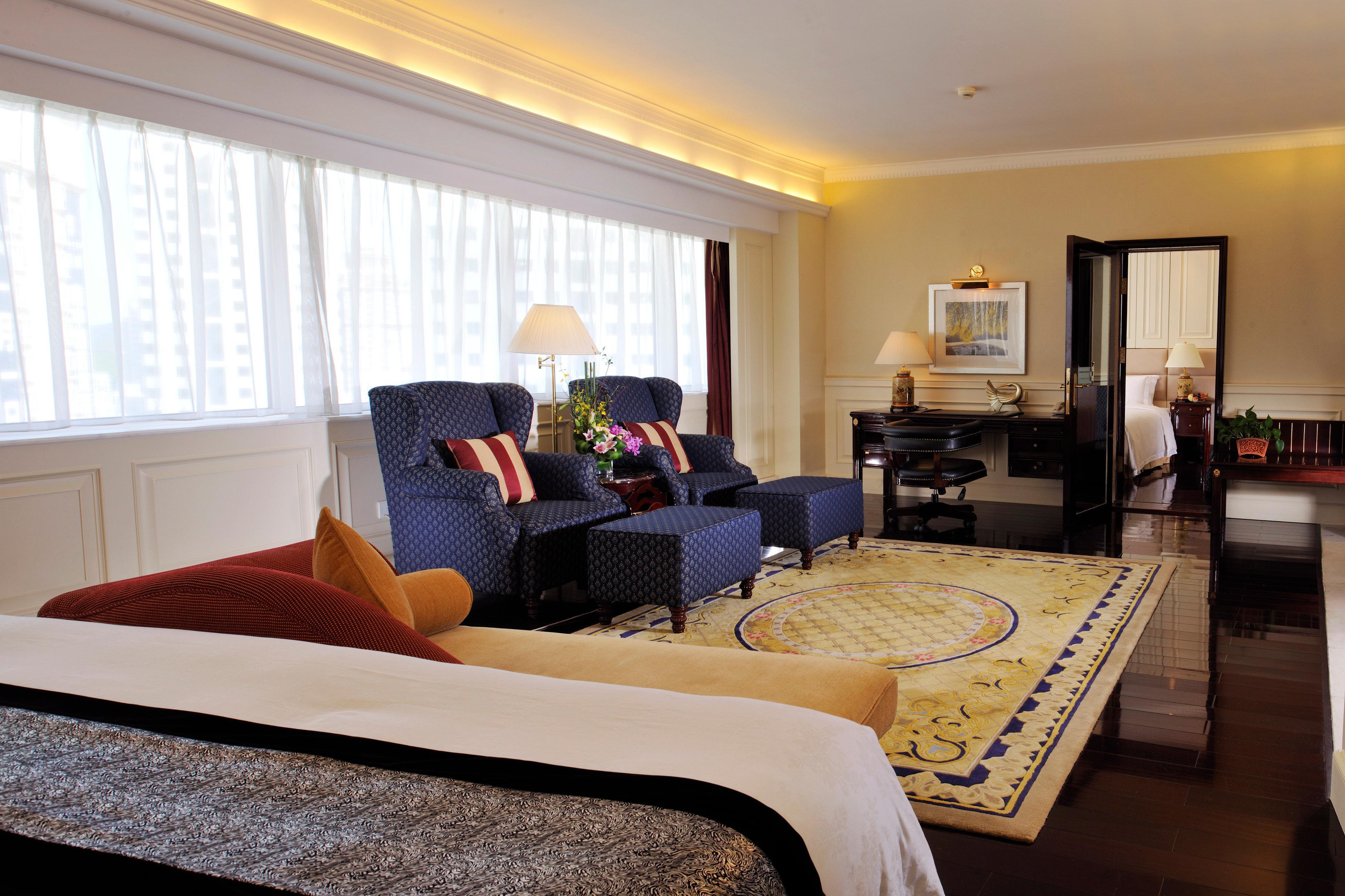 Crowne Plaza Landmark Shenzhen: Border-Close Retreat with Heated Pool Exterior photo