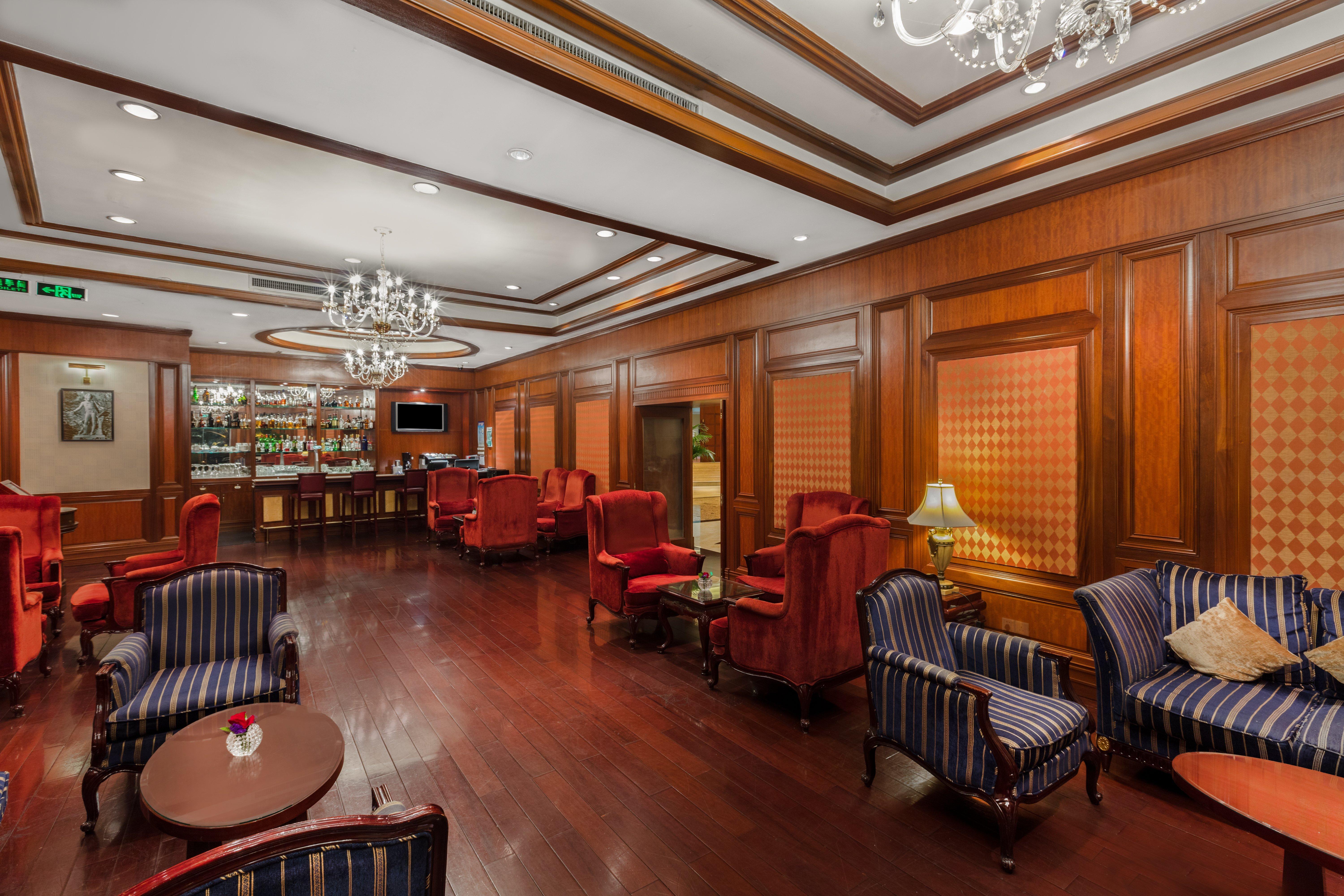 Crowne Plaza Landmark Shenzhen: Border-Close Retreat with Heated Pool Exterior photo